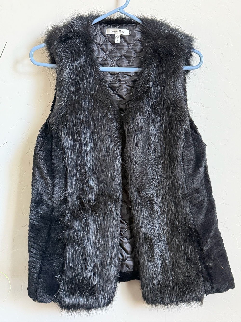 Paradis Miss Black Faux Fur Open Front Vest Small Textured Knit Cozy